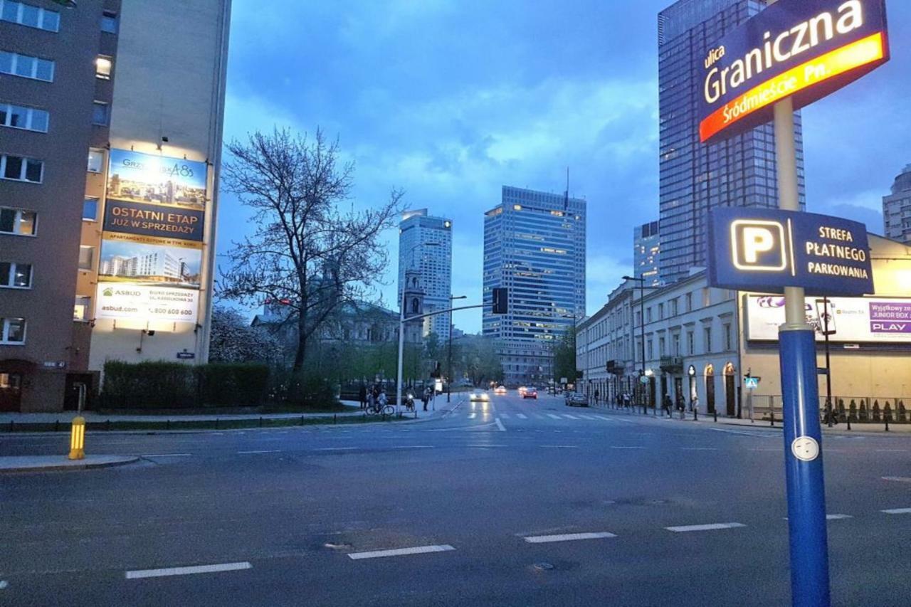 P&O Apartments Grzybowska 9 Varşovia Exterior foto